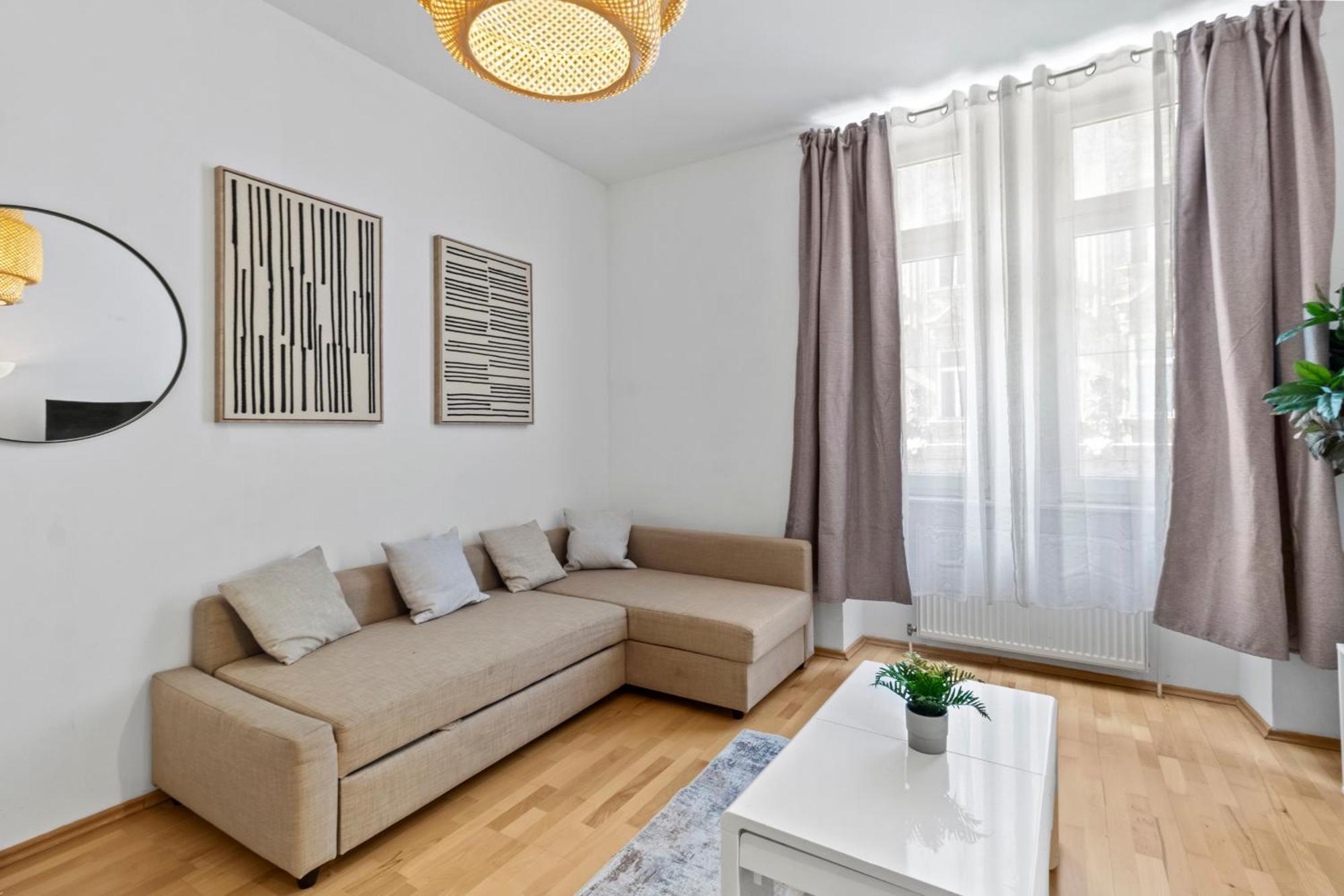 Apartment Stylish Apartment, 4 Min To U3 Zipperer Strasse